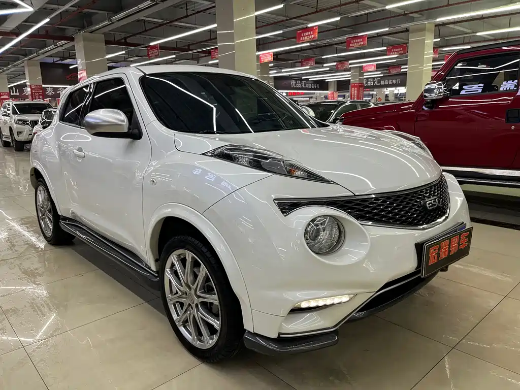 Infiniti ESQ 1.6 L Personality