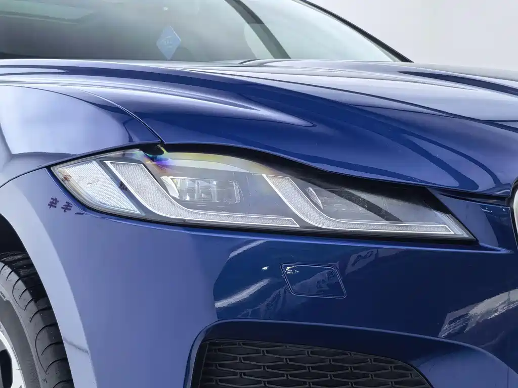 Jaguar F-PACE 250 PS