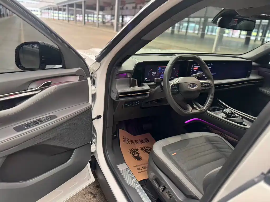 Edge Edge L 2.0 T EcoBoost 4 WD 7-seat Supreme