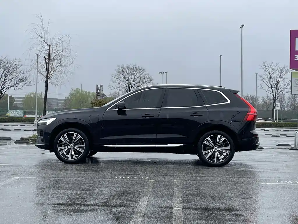 Volvo XC60 PHEV T8 PHEV 4 WD Smart Vision Luxury