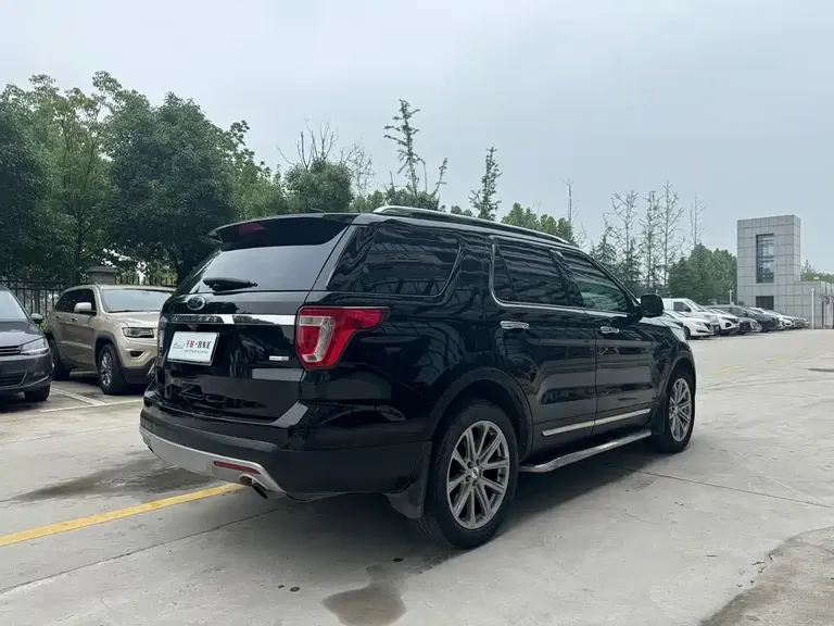 Ford Explorer (Import) 2.3 T Elite