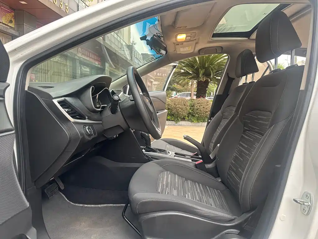 Cavalier 320 Auto Delight Sunroof