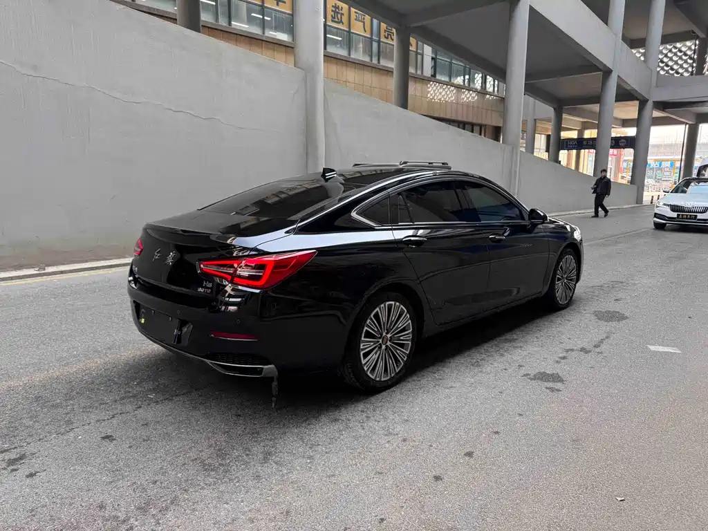 Hongqi H5 Classic 1.5 T DCT Flagship Charm