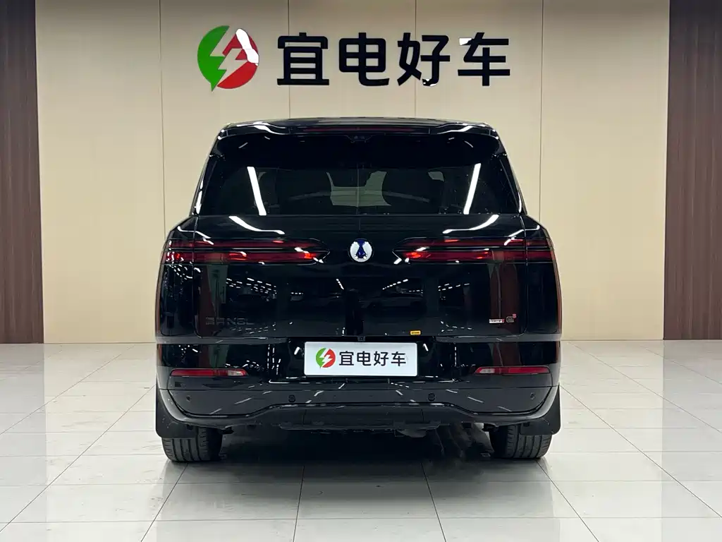 Denza N8 L 腾势N8 L 2025款 尊荣型