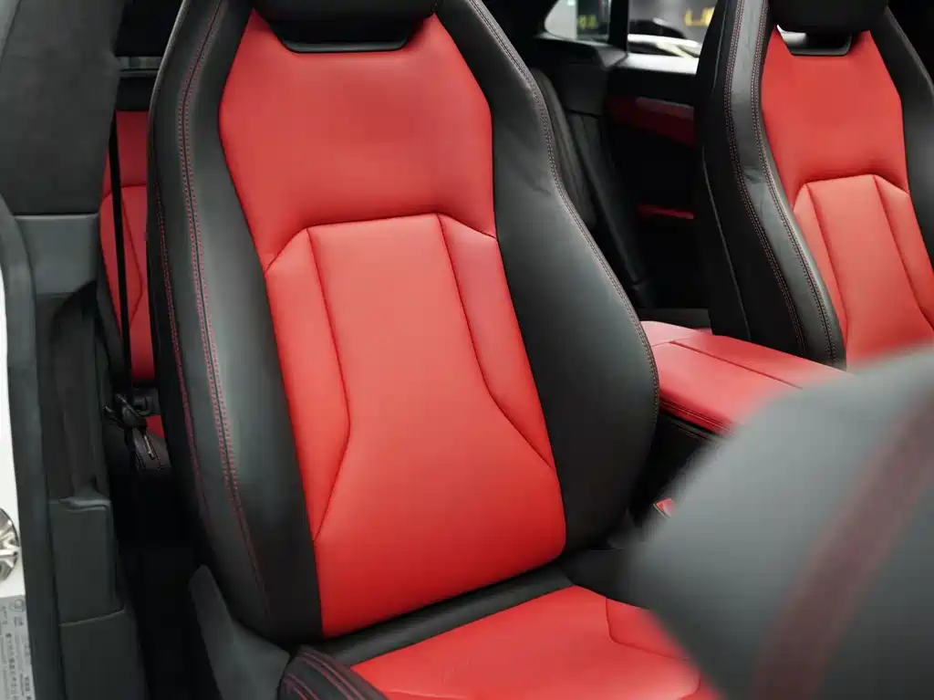 Urus 4.0 T V8