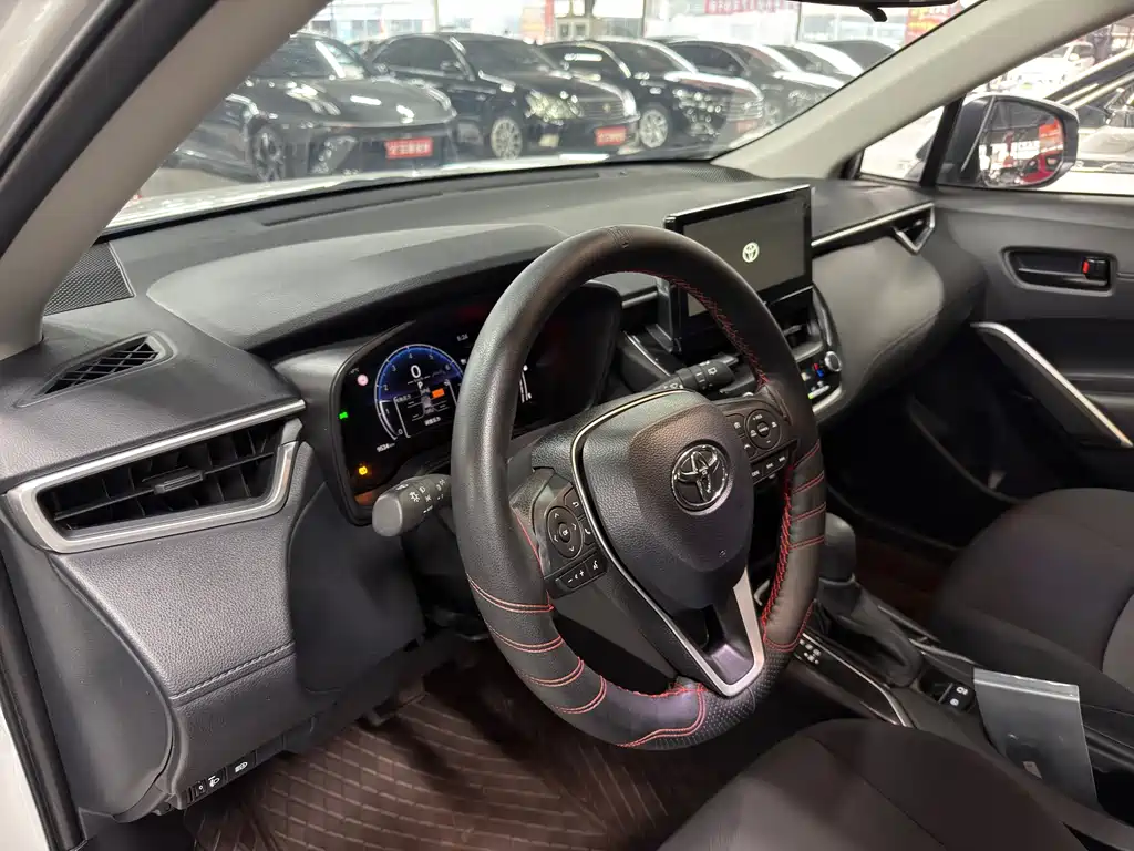 Frontlander 2.0 L CVT Leading