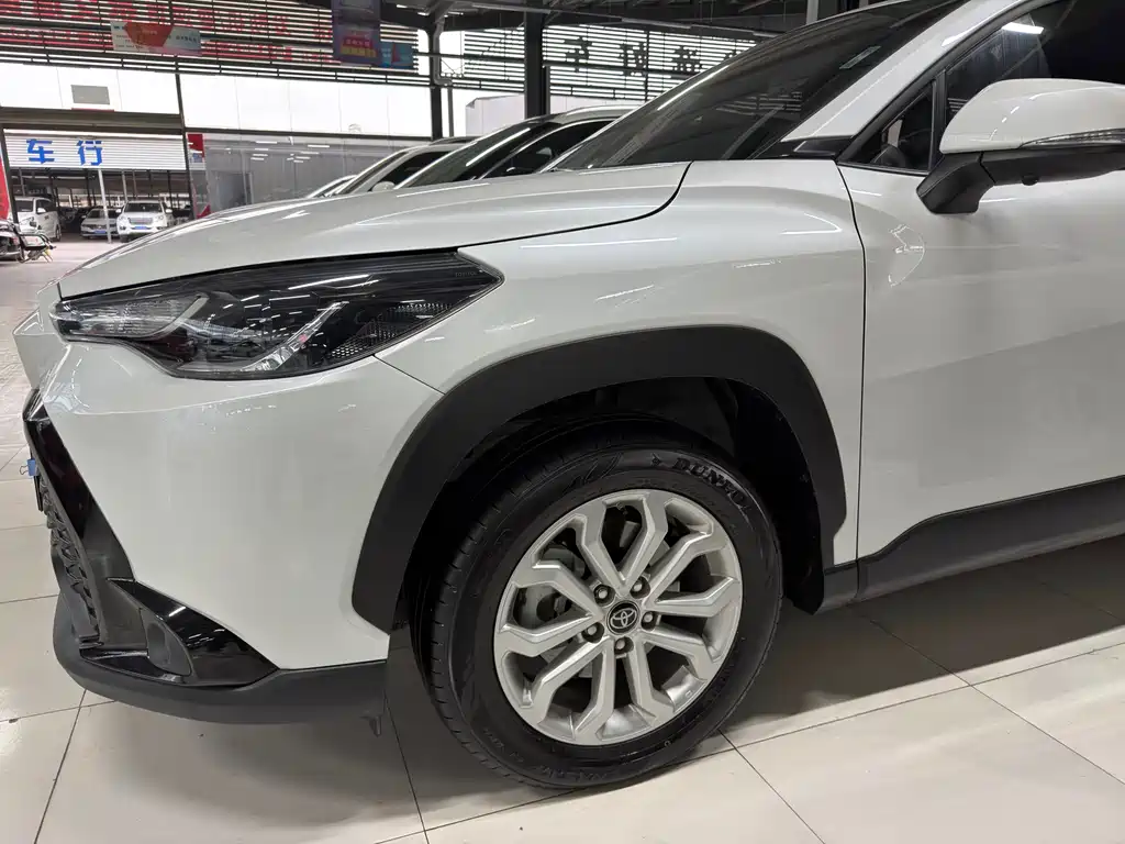 Frontlander 2.0 L CVT Leading