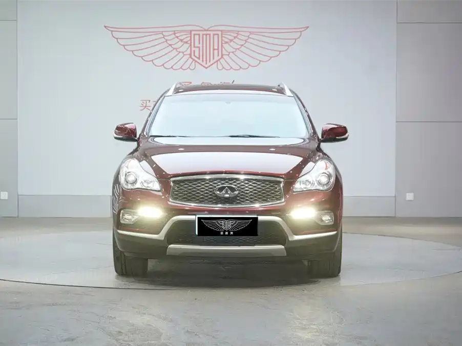 Infiniti QX50 2.5 L Joy