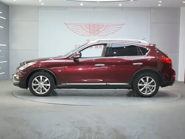 Infiniti QX50 2.5 L Joy