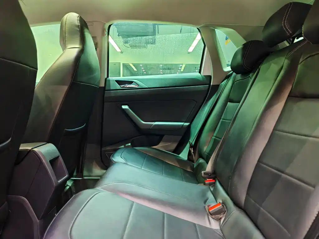 Polo Plus 1.5 L Auto Colorful Tech