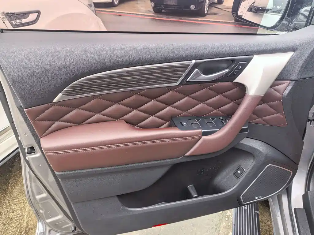 Haval H9 2.0 T Gasoline 4 WD Distinguished 7-seat