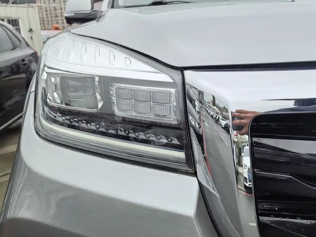 Haval H9 2.0 T Gasoline 4 WD Distinguished 7-seat