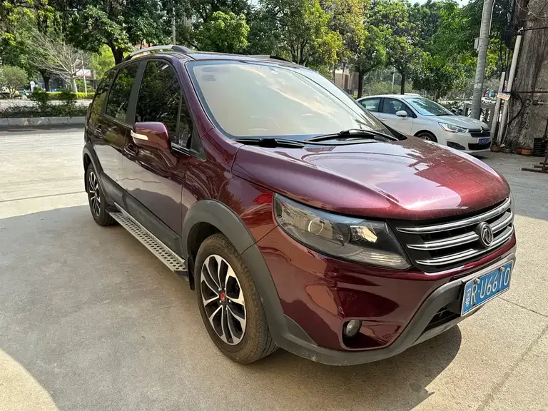 Dongfeng Joyear X5 1.6 L Manual Luxury