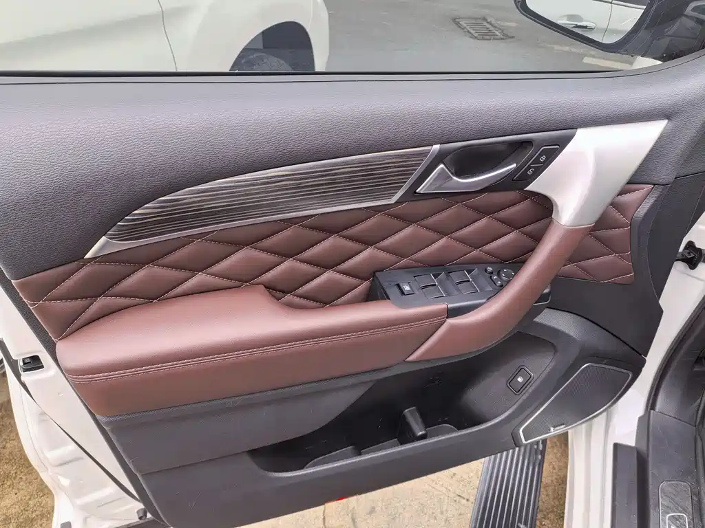 Haval H9 2.0 T Gasoline 4 WD Luxury 7-seat