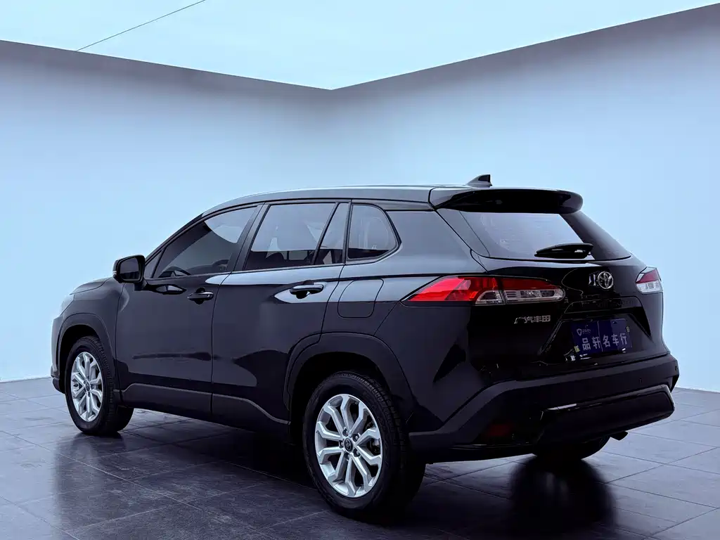 Frontlander 2.0 L CVT Leading
