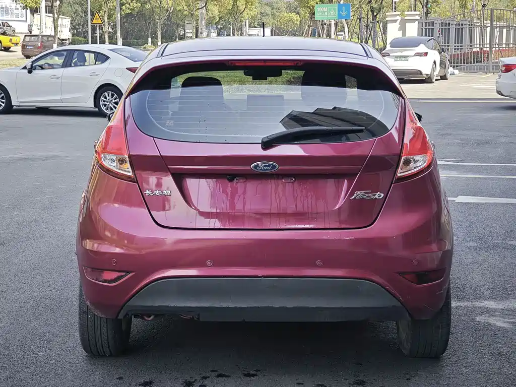 Fiesta Hatchback 1.5 L Auto Fashionable
