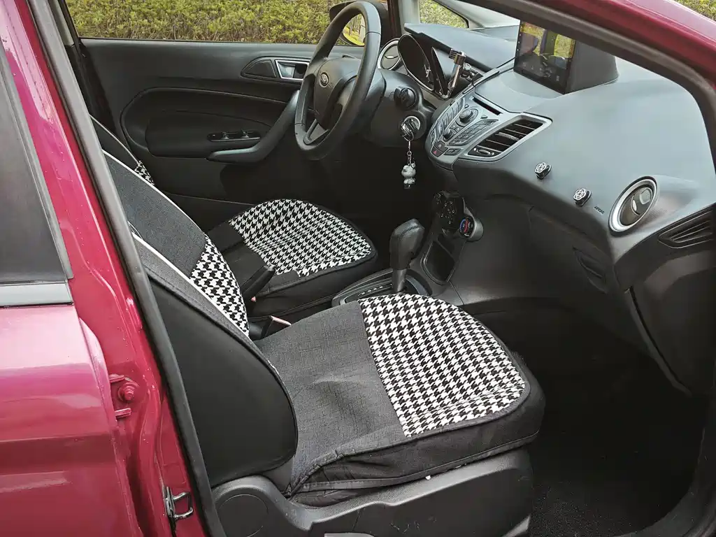 Fiesta Hatchback 1.5 L Auto Fashionable