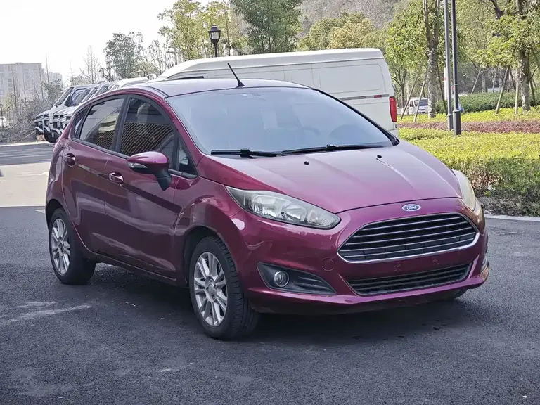 Ford Fiesta Hatchback 1.5 L Auto Fashionable