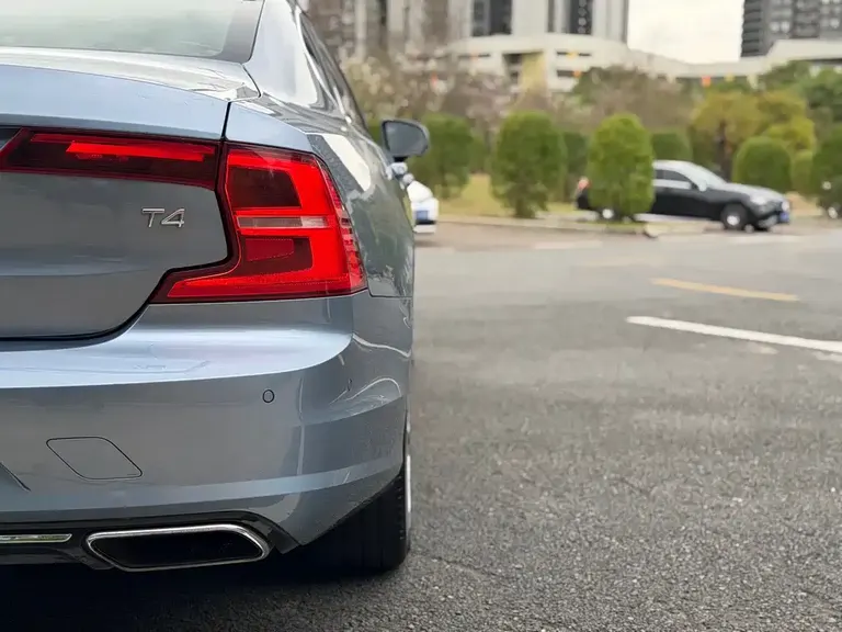Volvo S90 T4 Smart Vision