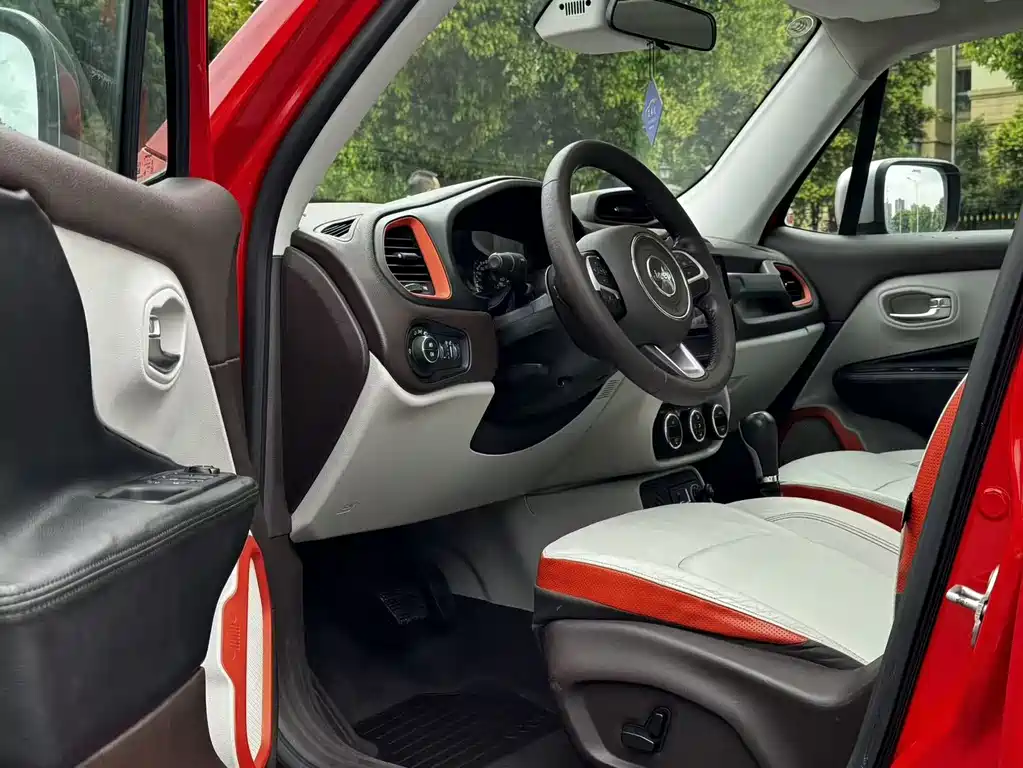 Renegade 1.4 T Auto Intelligent