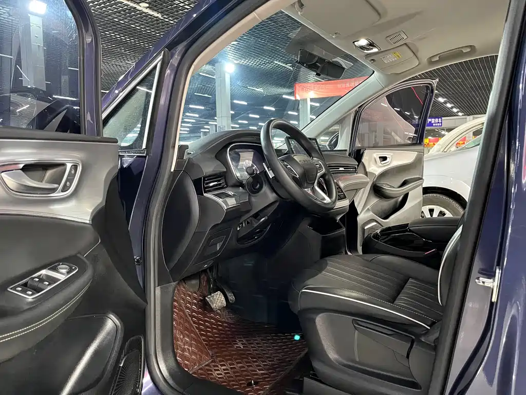 Roewe iMAX8 400 TGI Enjoyment