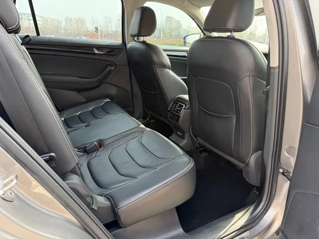Kodiaq TSI330 7-seat 2 WD Luxury Enjoyment