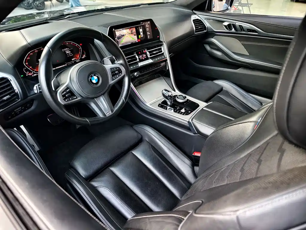 BMW 8 Series 840 i 2-door Coupe M Sport Package