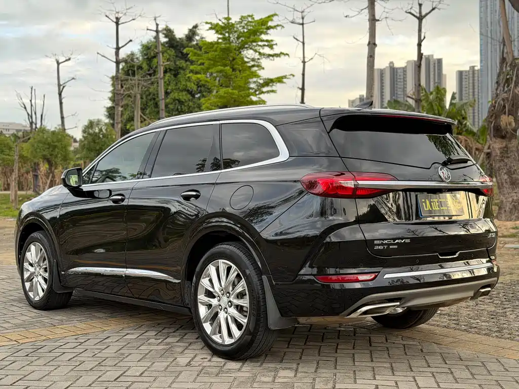 Enclave 28 T 4 WD Flagship