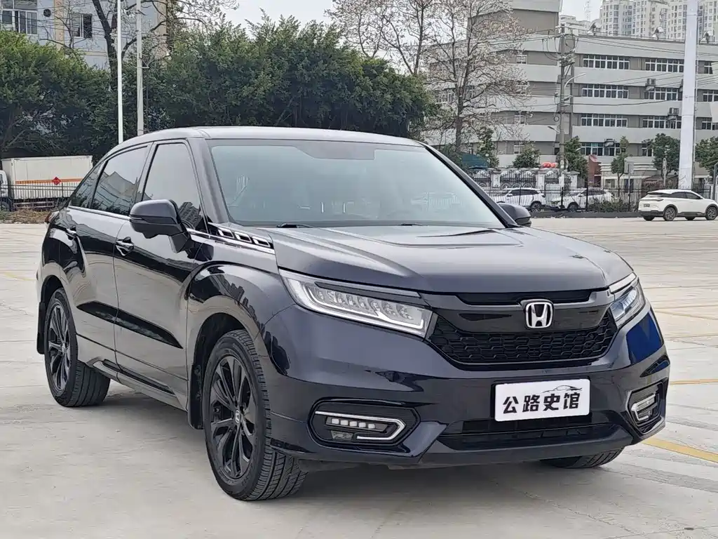 Avancier 240 TURBO 2 WD Premium