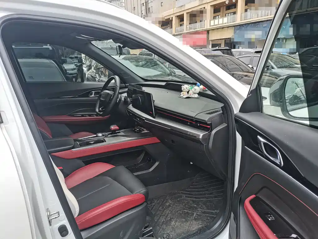 Changan Oshan Z6 Blue Whale 1.5 T DCT Smart Supreme