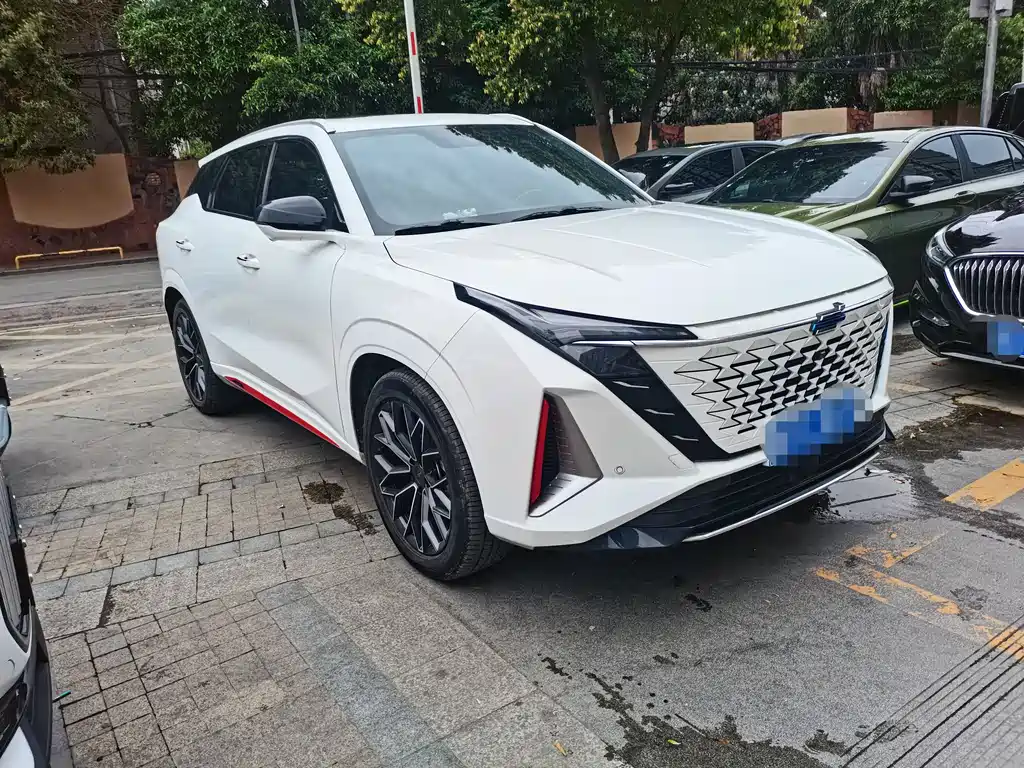 Changan Oshan Z6 Blue Whale 1.5 T DCT Smart Supreme