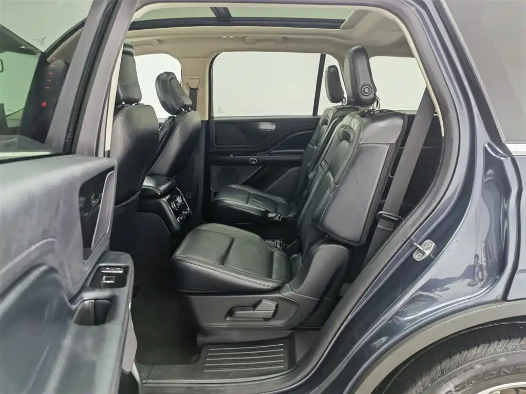 Aviator 3.0 T V6 4 WD Premium