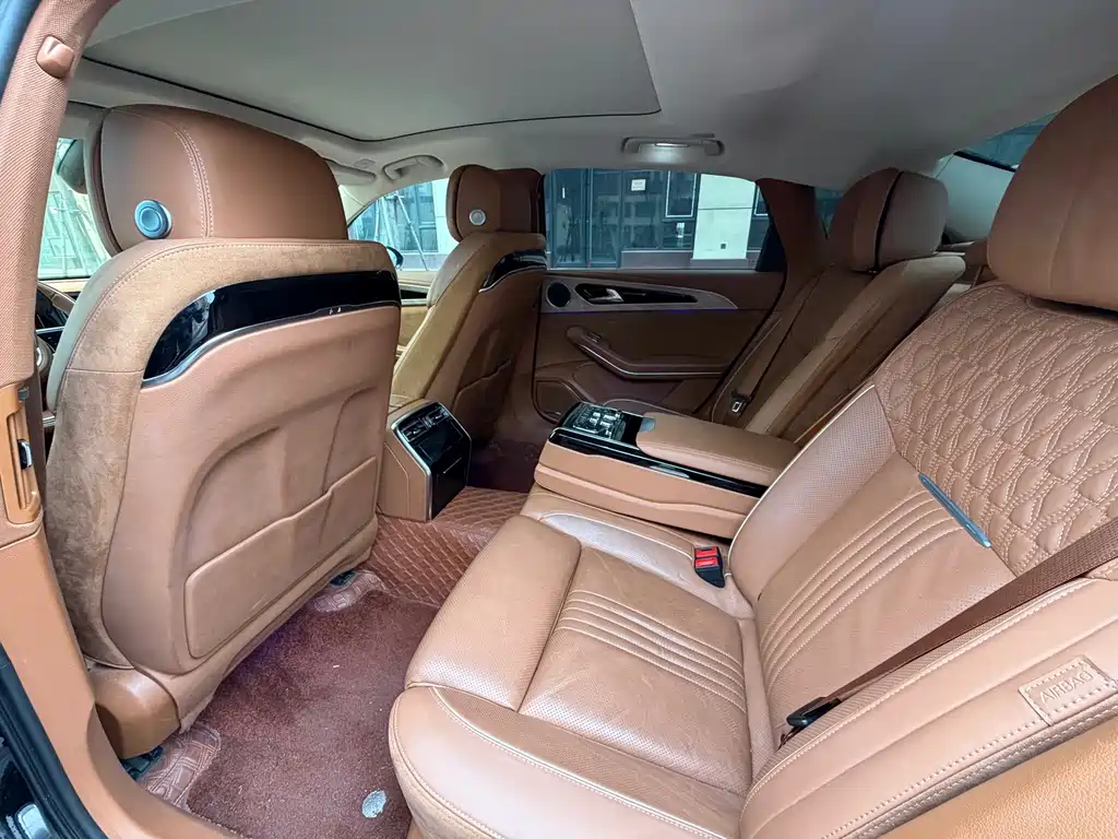 Hongqi H9 2.0 T Connected Flagship