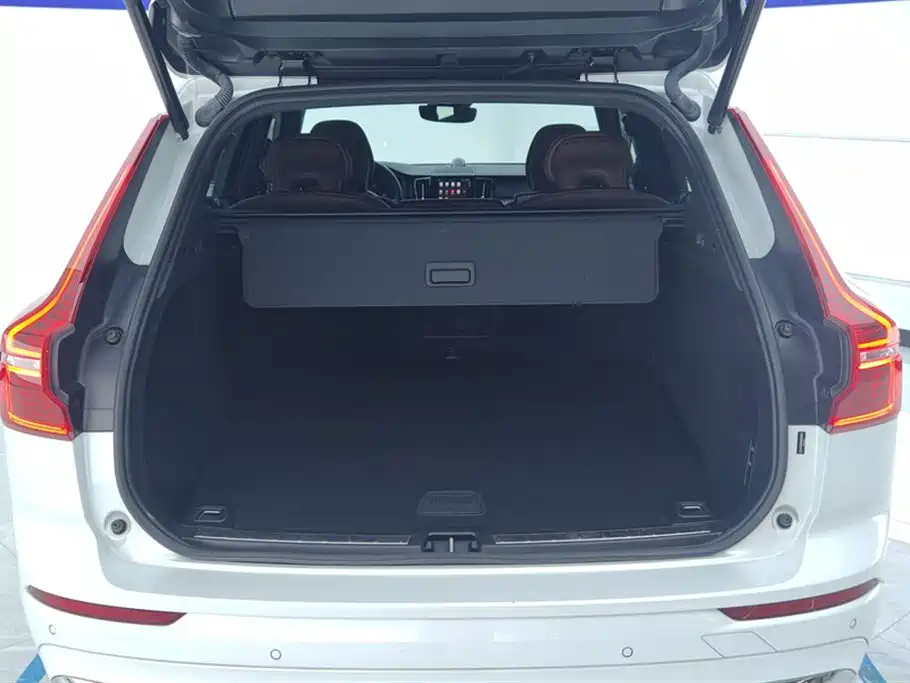 Volvo XC60 PHEV PHEV Hybrid Long Range 4 WD Smart Grace Luxury