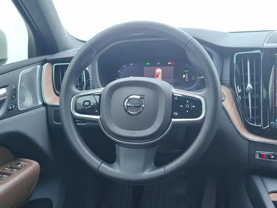Volvo XC60 PHEV PHEV Hybrid Long Range 4 WD Smart Grace Luxury