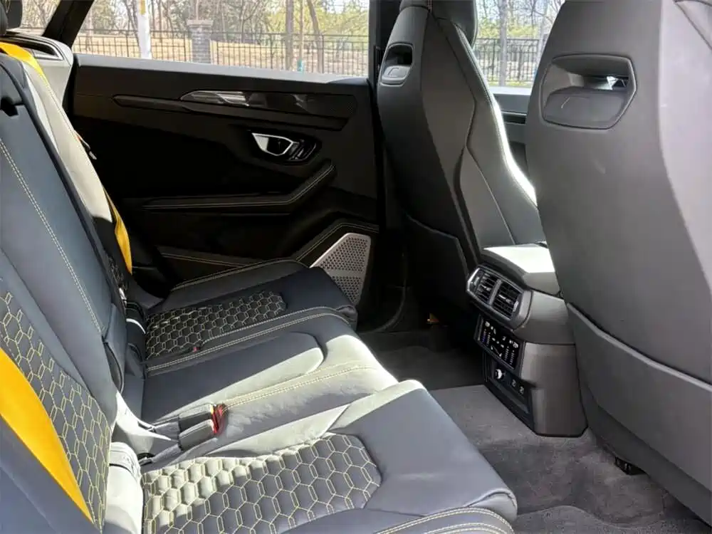Urus 4.0 T V8