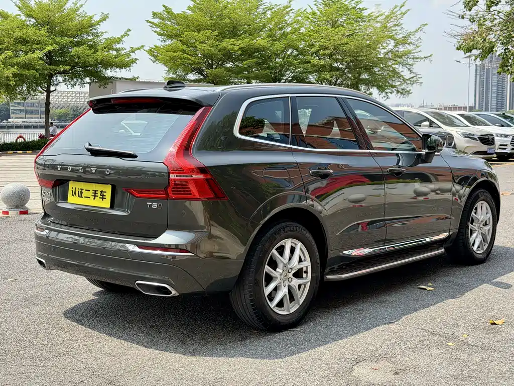 Volvo XC60 T5 4 WD Smart Ease Luxury