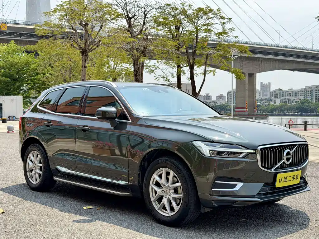 Volvo XC60 T5 4 WD Smart Ease Luxury