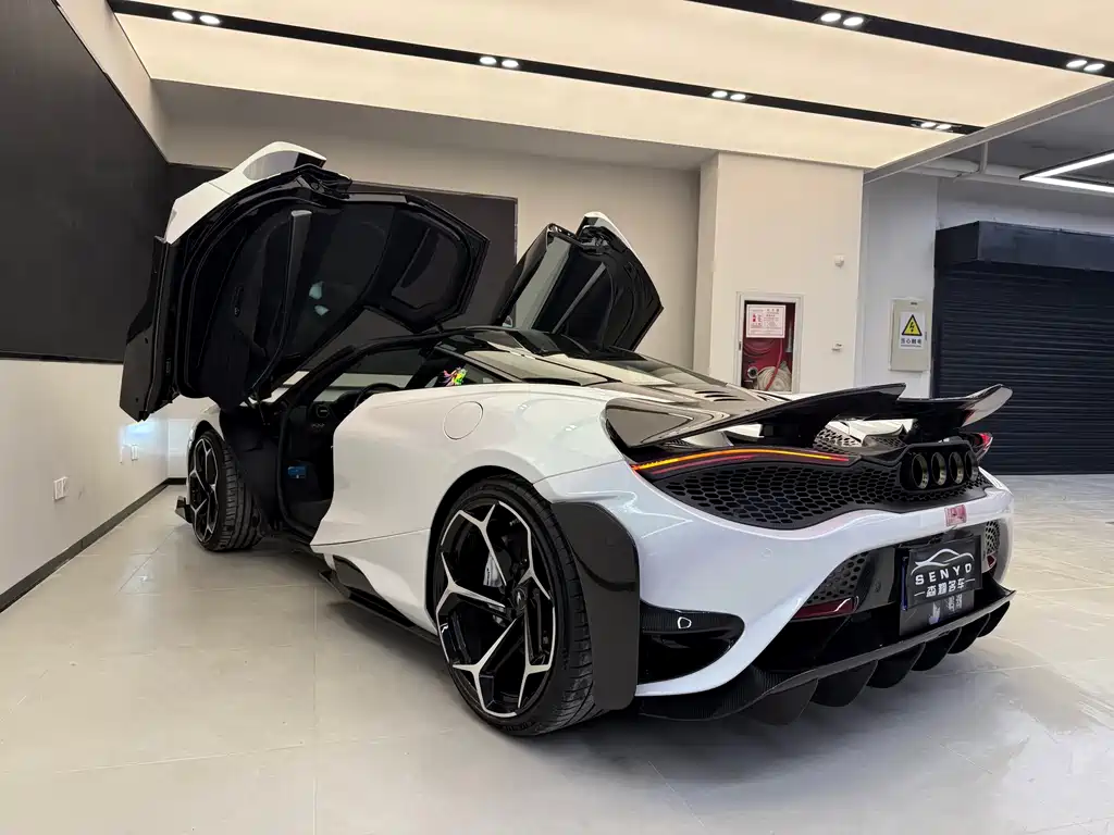 McLaren 720 S 4.0 T Coupe