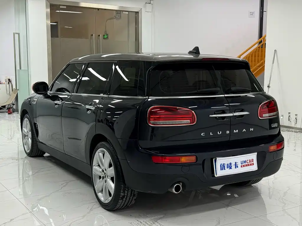 MINI CLUBMAN 1.5 T COOPER Connoisseur