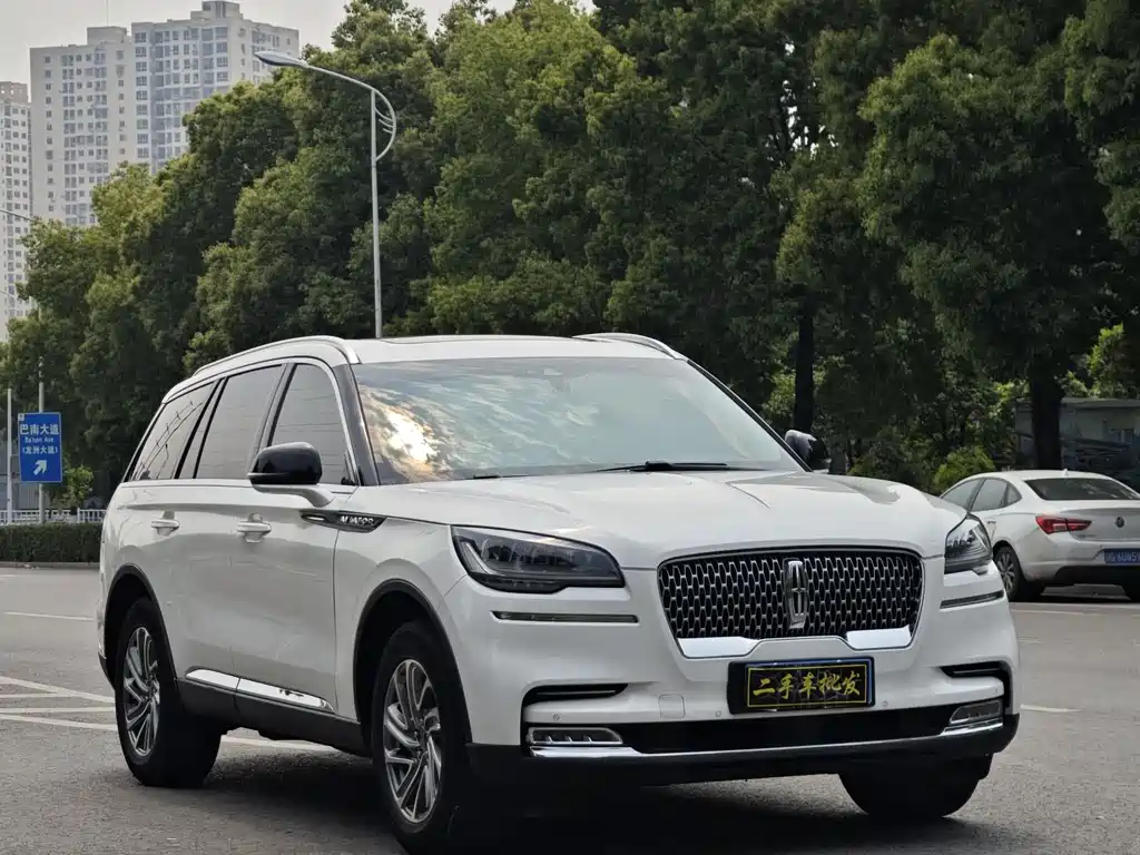 Aviator 3.0 T V6 4 WD Premium