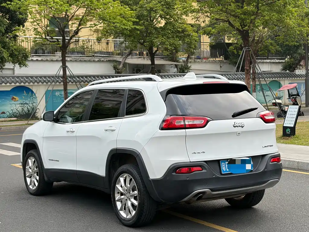 Cherokee (Import) 自由光进口 2014款 2.4 L 精锐版