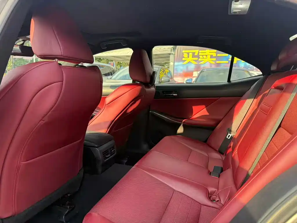 Lexus IS 200 t F SPORT