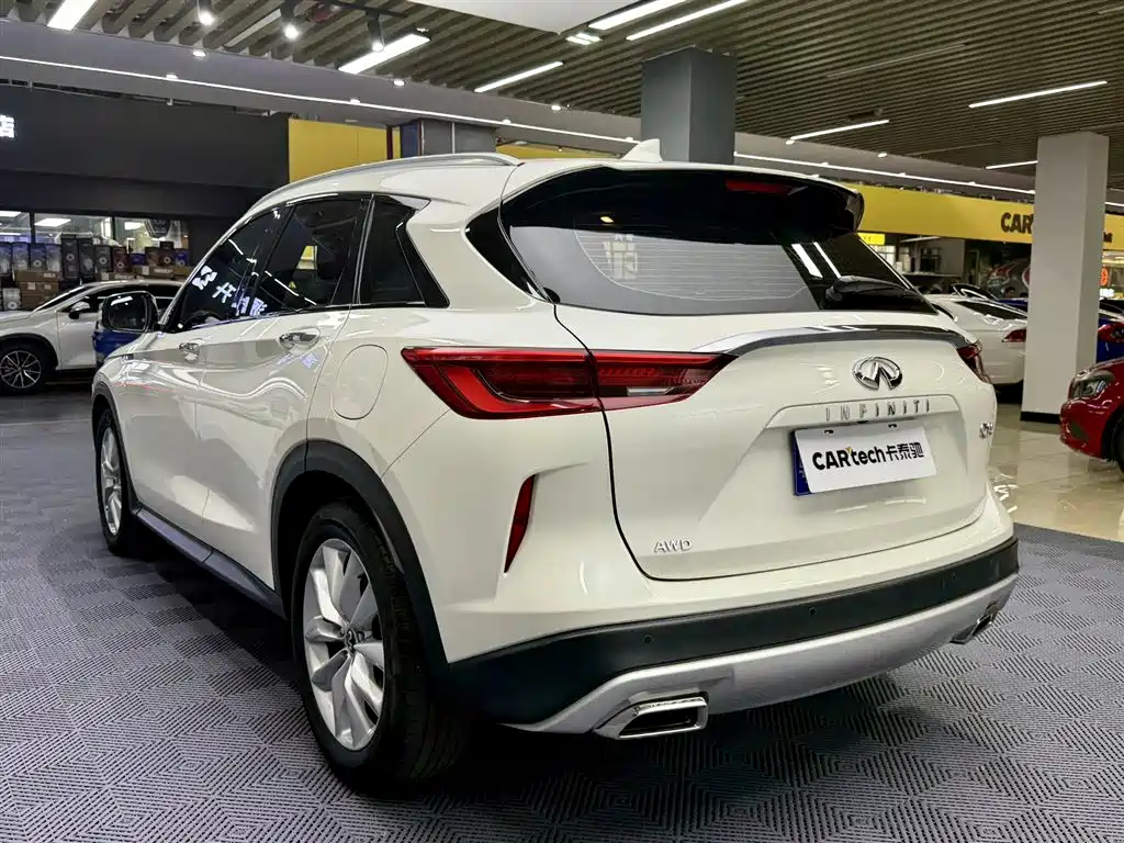 Infiniti QX50 2.0 T 4 WD Intelligent
