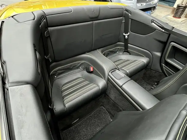 Ferrari California T 4.3 L Standard