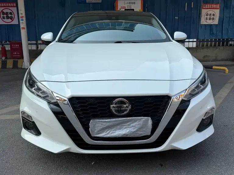 Nissan Teana Facelift 2.0 T XL Upper AD1 Smart Enjoyment Navigator