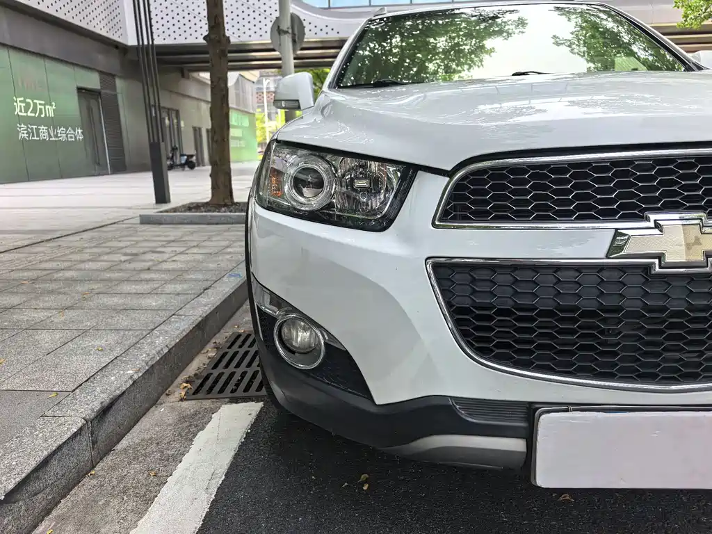 Captiva 2.4 L 2 WD City 7-seat