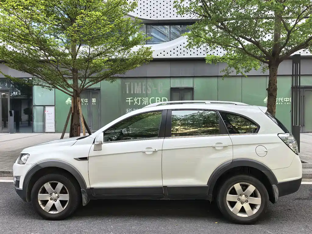Captiva 2.4 L 2 WD City 7-seat