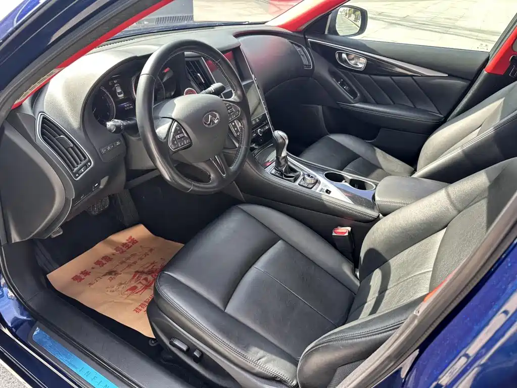 Infiniti Q50 L 2.0 T Comfort