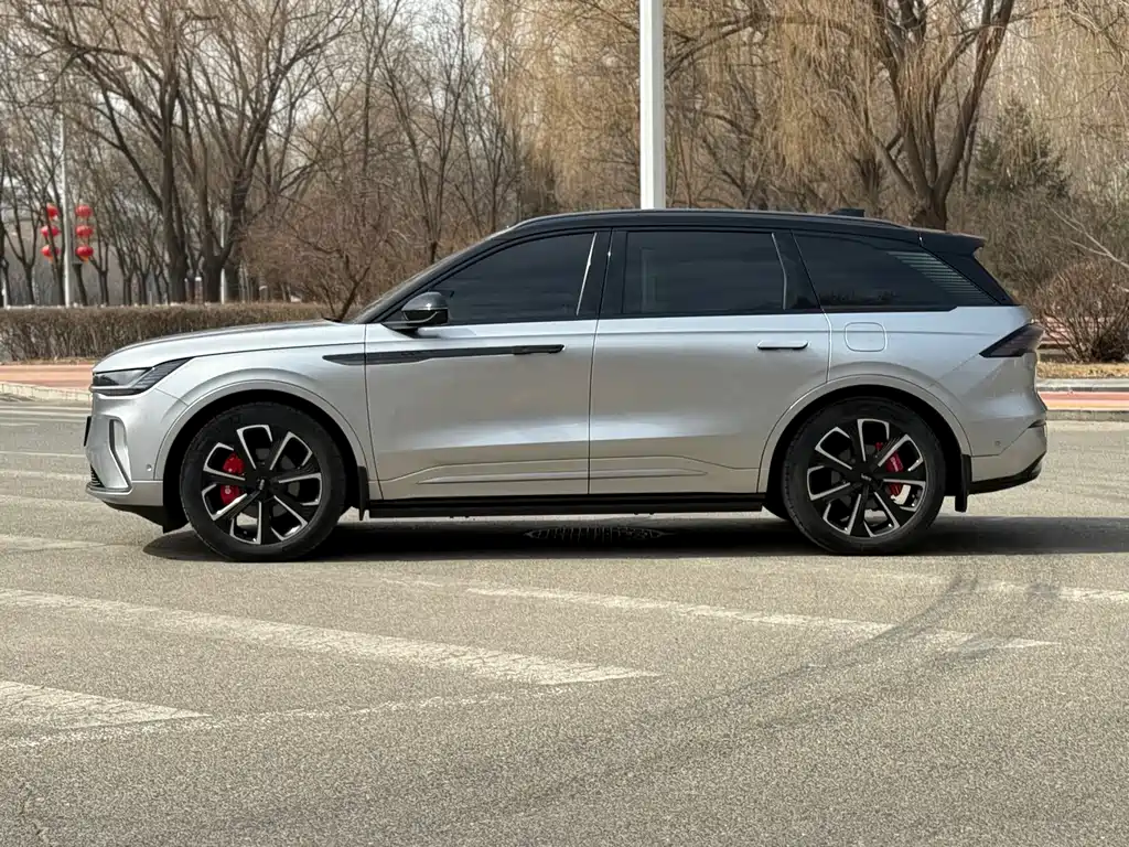 Nautilus 2.0 T 4 WD Supreme Wise Hybrid